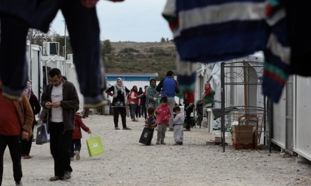 Kυκλοφορούν ελεύθεροι εν μέσω πανδημίας: Αλλοδαποί ''σήκωσαν'' Super Market στην Κω!